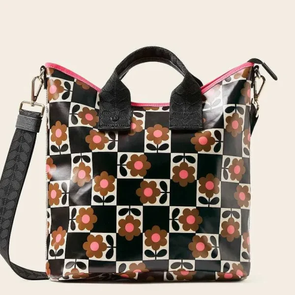 carry_grab_bucket_bag_2-2.webp Orla Kiely Gifts Under £200-Carry Grab Bucket Bag